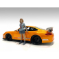 Preview: American Diorama 76281 Car Meet 1 Frau in Schuluniform 1:18 Figur 1/1000 limitiert