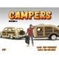 Preview: American Diorama 76337 Camper Figur IV 1:18 stehender Mann mit Rucksack limitiert 1/1000