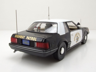 Greenlight 1982 Ford Mustang SSP Police California Highway Patrol 1:18 Modelcar 13600