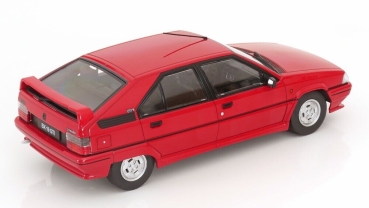 Triple9 Citroen BX GTI 1990 rot mit schwarzer Innenaustattung 1:18 Modellauto