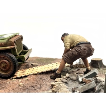 American Diorama 18012 Mechaniker Crew Figur offroad camel trophy Nr.2 1:18 limitiert 1/1000