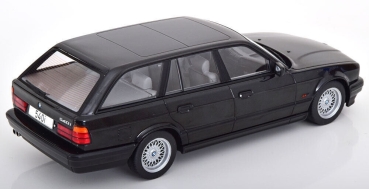 MCG BMW Touring 5er E34 1991 black metallic 1:18 Modellauto 18329