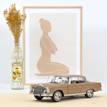 Norev 183759 Mercedes-Benz 250 SE Coupe 1969 W111 Gold metallic 1:18 Modellauto