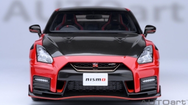 AUTOart Nissan NISMO R35 GT-R 2022 rot Carbon 1:18 77502 Modellauto