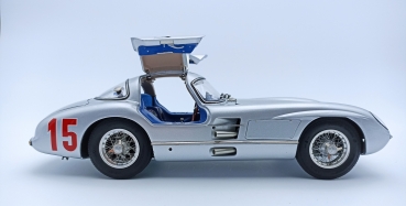 CMC Mercedes-Benz 300 SLR Uhlenhaut Coupe 1955 M-244 limitiert 1/500 Modellauto