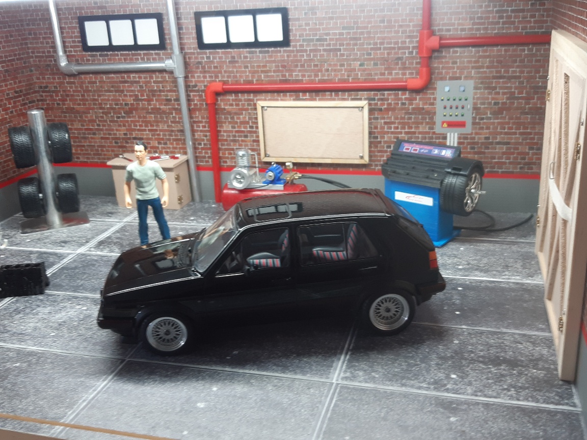 12V KFZ Batterie Werkstatt Garage Diorama Modellbau 1/18 kaufen