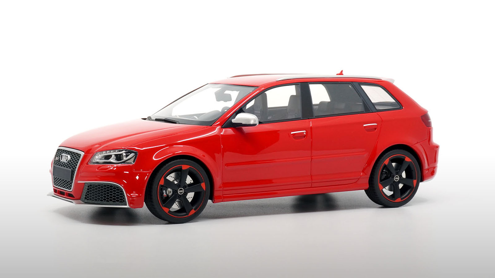 Modellbau Klar De Dna Audi Rs3 8p Sportback Schwarze Felgen 1 18 Misano Rot Limitiert 1 3 Modellauto