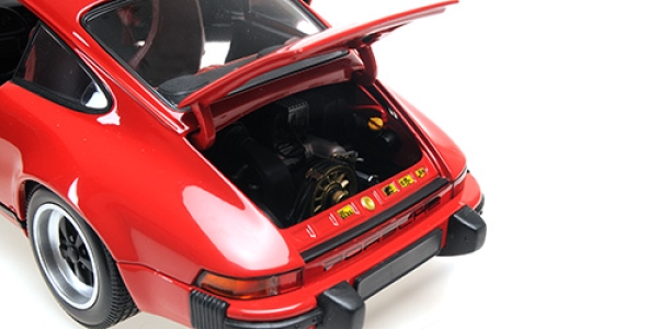 Minichamps PORSCHE 911 CARRERA 1983 red 1:18 modelcar