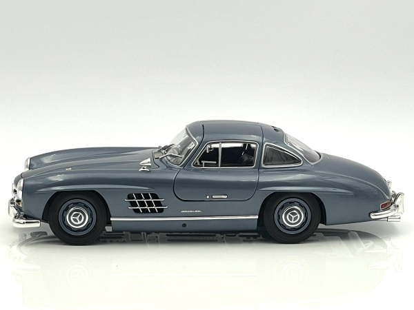 Minichamps 110037220 Mercedes-Benz 300SL 1955 light blue metallic W198 limitiert 1:18 Mercedes 300 SL Modellauto