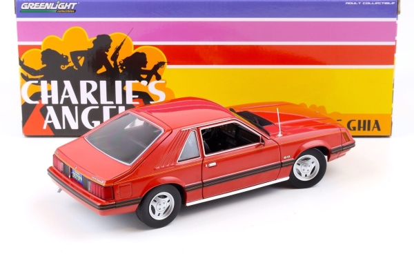 Greenlight 1979 Ford Mustand 5.0 red Charlie's Angels 1:18 Modelcar 13601