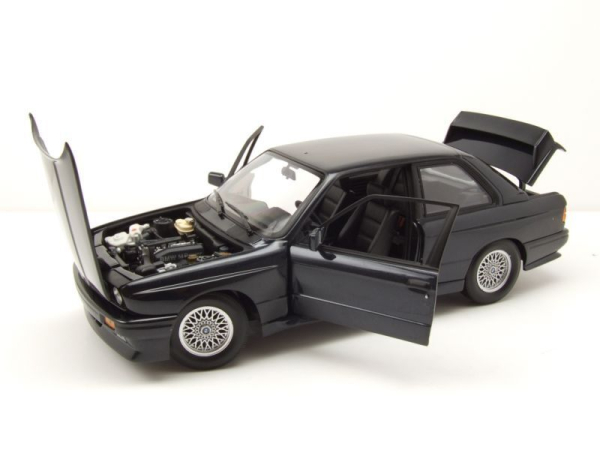 Minichamps BMW M3 E30 1987 blue metallic 1:18 modelcar