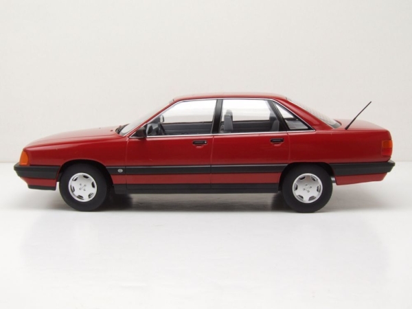 Triple9 1800351 Audi 100 2.3E C3 Typ 44 1989 tornado hellrot 1:18 Modellauto