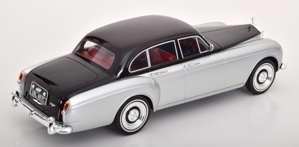 MCG Rolls Royce Silver Cloud III Flying Spur silber schwarz RHD 1:18 H.J.Mulliner Modellauto 18128