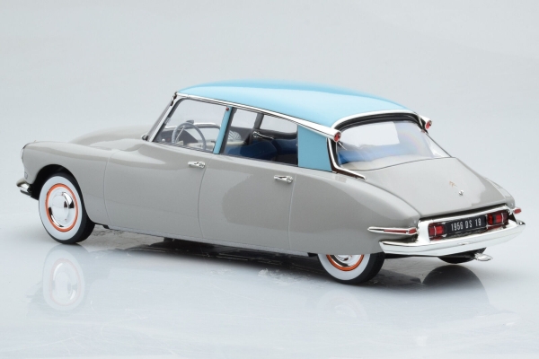 Norev 181763 Citroën DS 19 1956 rose grey / turquoise 1:18 modelcar