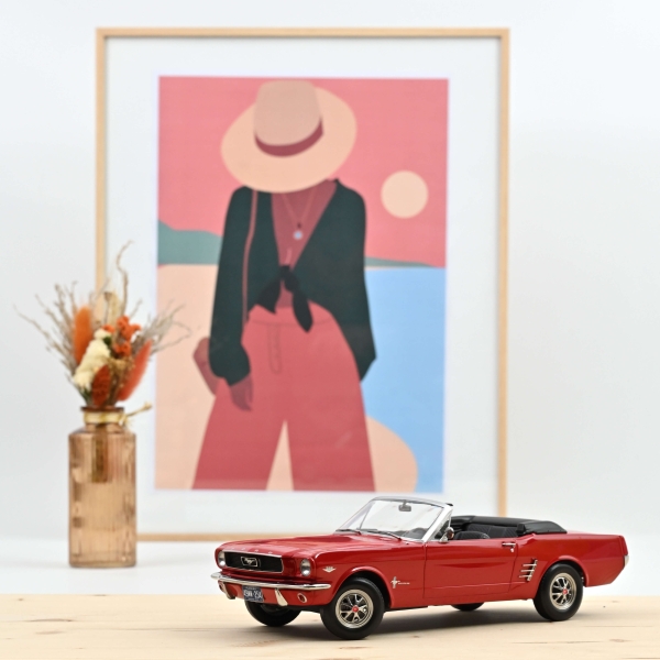 Norev 182810 Ford Mustang Cabriolet 1966 rot 1:18 Modellauto