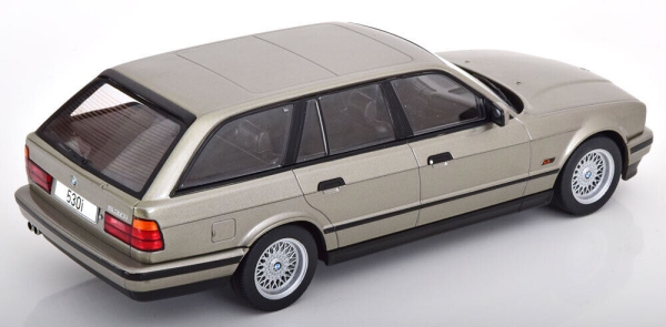 MCG BMW Touring 5er E34 1991 grau metallic 1:18 Modellauto 18330