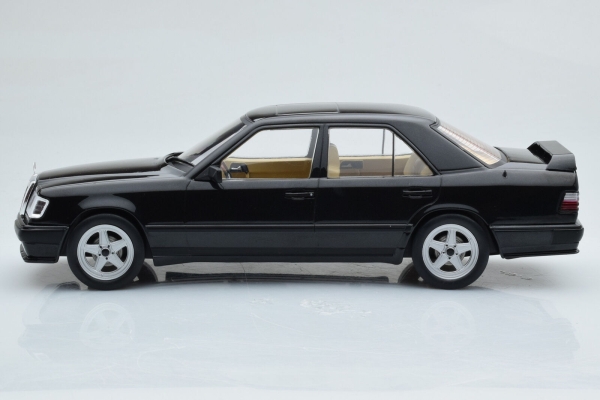 MCG Mercedes W124 Tuning black E-Class 1:18 modelcar 18341