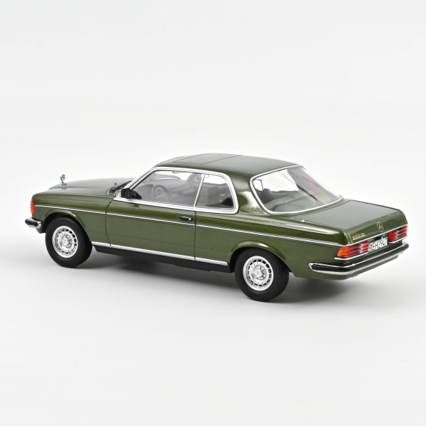 Norev 183704 Mercedes-Benz 280 CE 1980 green metallic 1:18 Modelcar