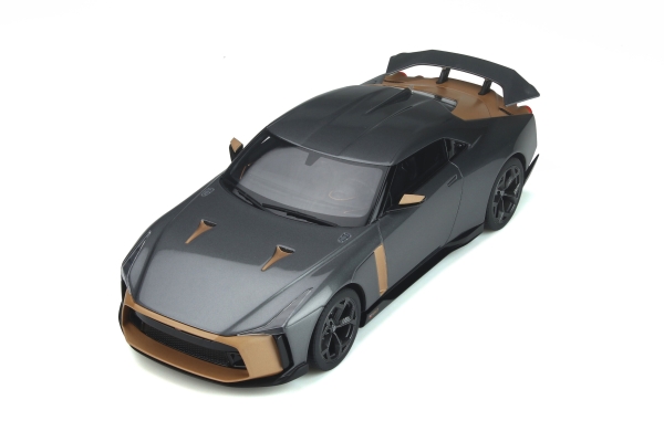 GT Spirit 300 Nissan GT-R 50 by Italdesign 2018 grau 1:18 limited 1/999 Modellauto