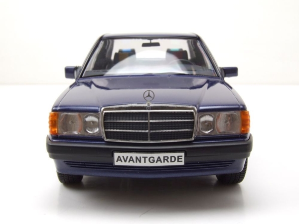 Triple9 1800312 Mercedes 190E 2.3 Avantgarde W201 blau 1:18 limitiert 1/1002 Modellauto