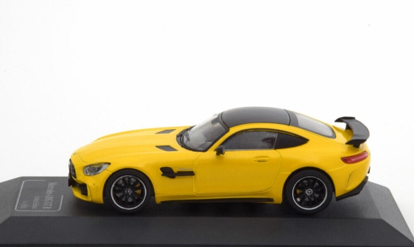 Premium X CMR Mercedes AMG GTR 2018 gelb 1:43 Modellauto