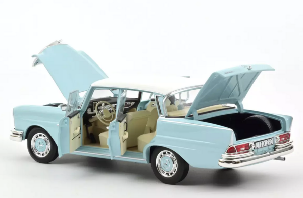 Norev 183920 Mercedes-Benz 220 S 1965 hellblau 1:18 Modellauto