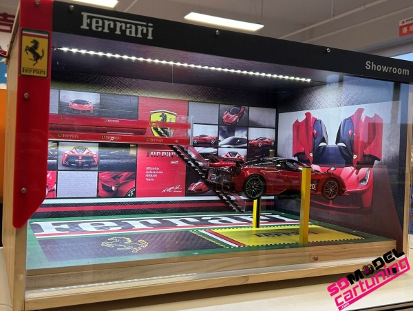 Ferrari Showroom Garage Diorama 1:18 Schaukasten inkl. LED-Beleuchtung Vitrine